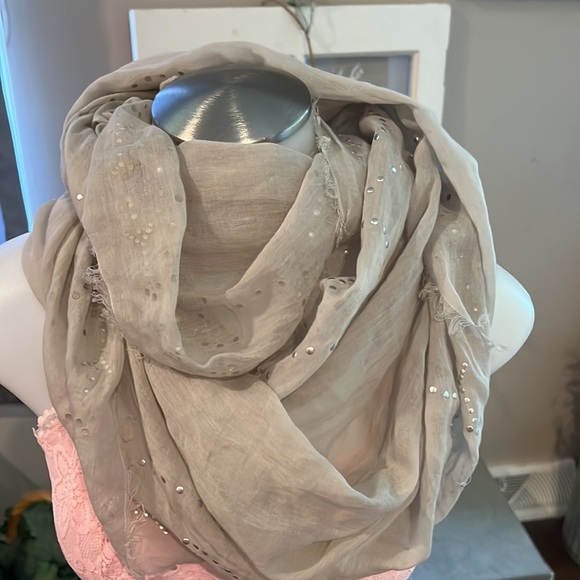 American Eagle scarf - Picture 2 of 5